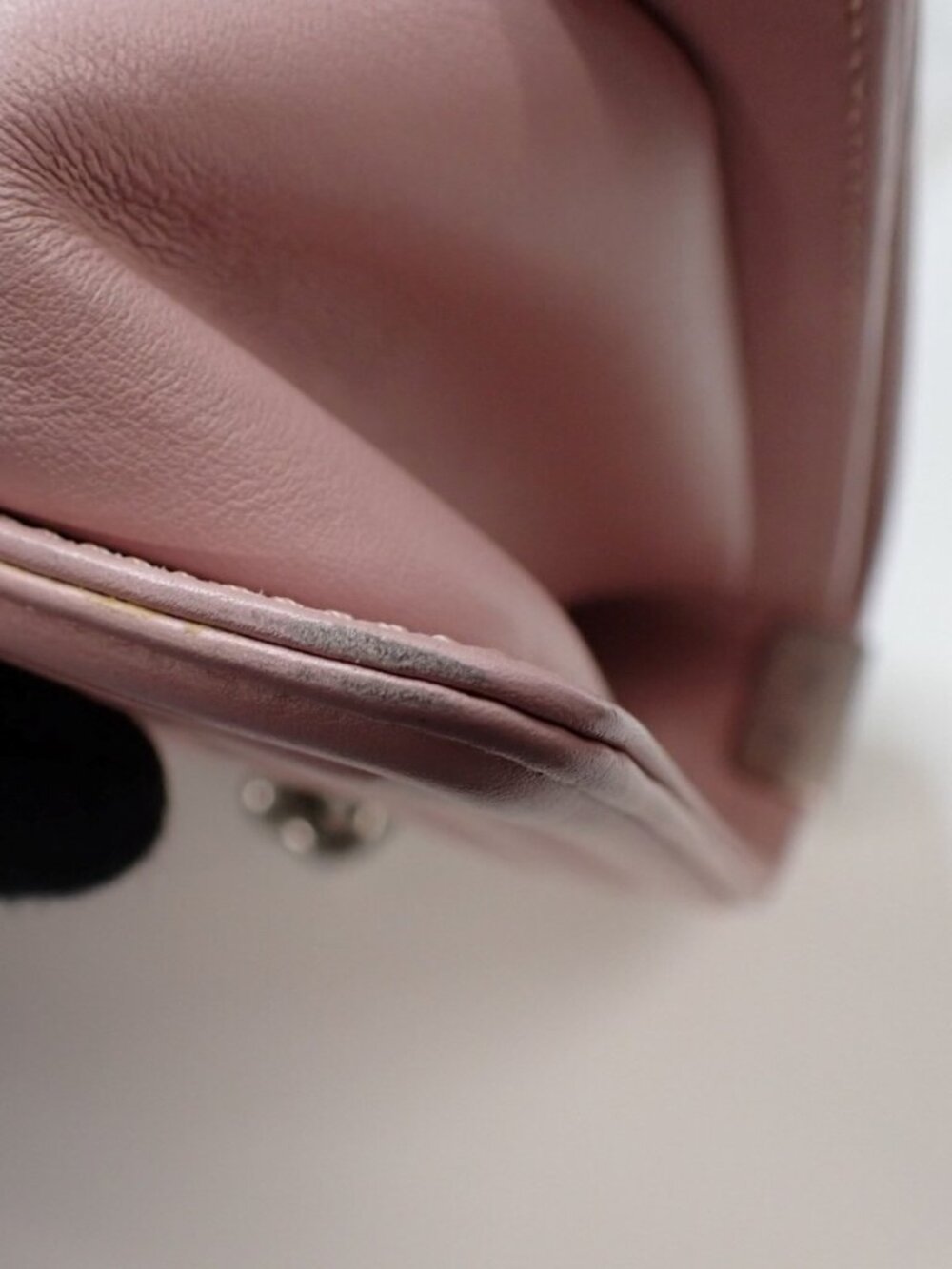 Chanel Pink Boy Bag 20-Series - Picture 9 of 16